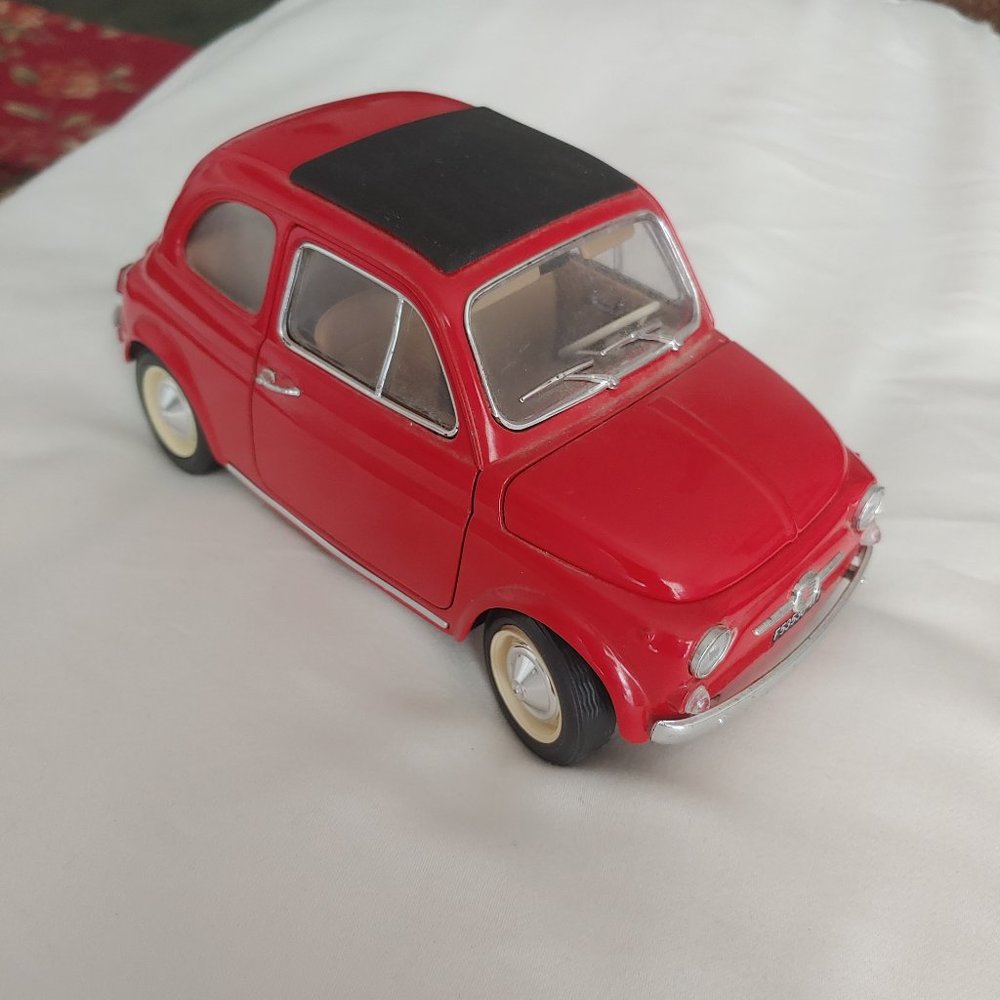 FIAT Red Die Cast Car 1-24 Scale